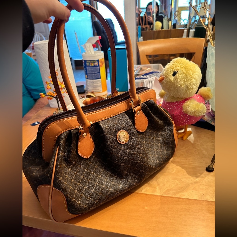 Rioni Signature Purse